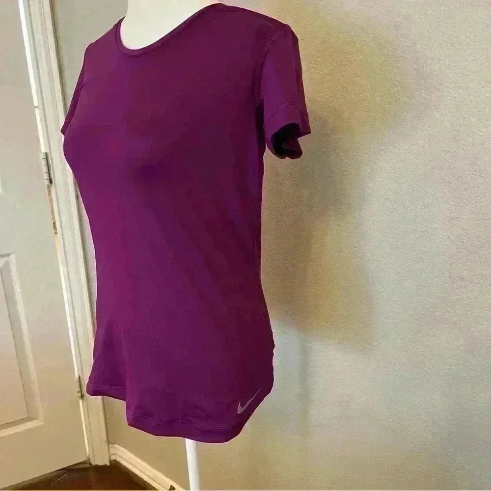 Nike Running Violet Mesh Back Short Sleeve Shirt Women's Size Medium